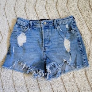 Hollister Ultr High-Rise Mom Short 3"